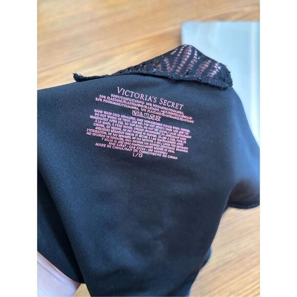 Victorias Secret Women's Swimsuit Side Cutout Mesh One-Piece Size Large - Picture 2 of 7